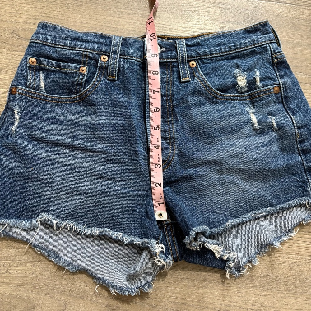 Levis 501 Womens High Rise Cut Off Jean Shorts Sz 26 Button Fly USA - Picture 4 of 12